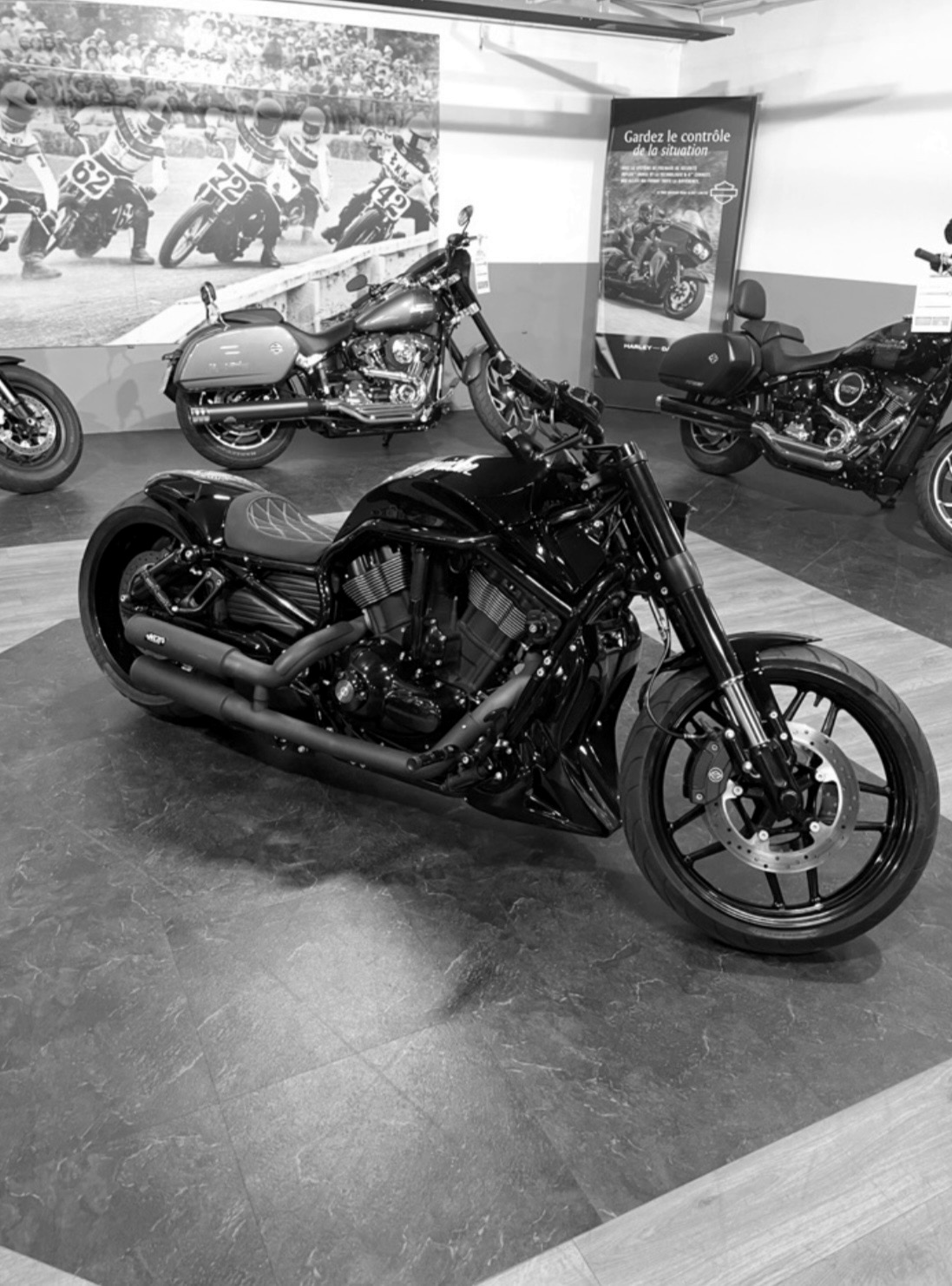 Night Rod Spéciale Édition — Vue trois-quarts